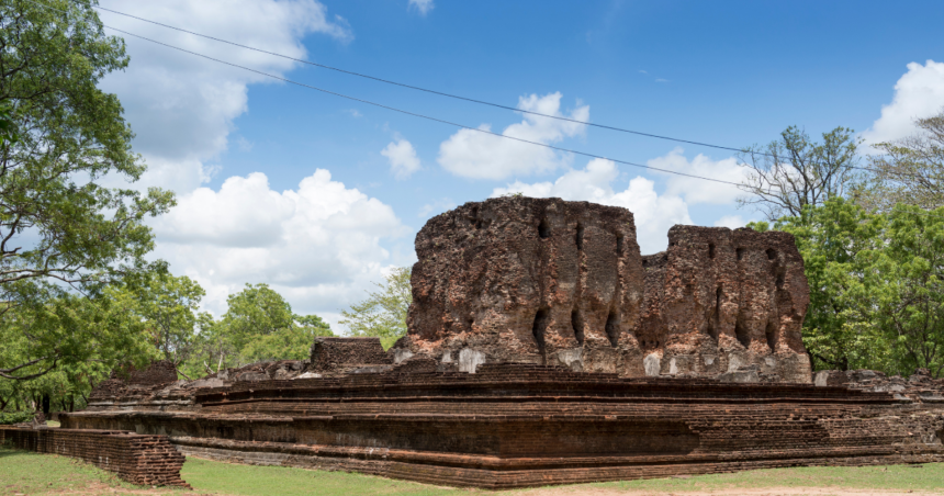 ポロンナルワの古代都市の写真