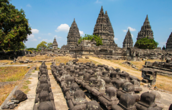 プランバナンの寺院群の写真