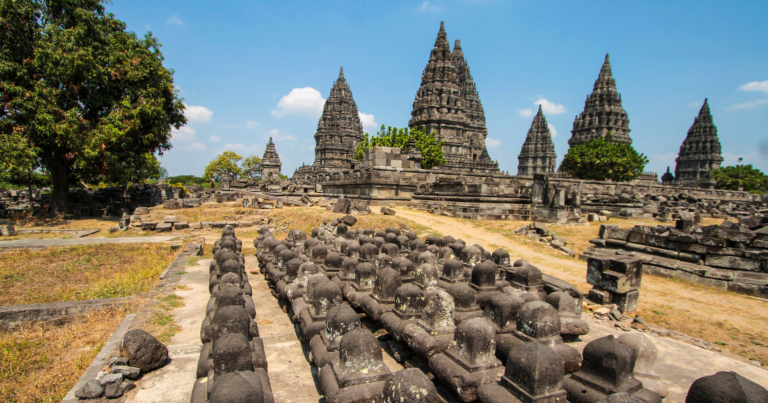 プランバナンの寺院群の写真