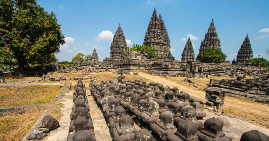 プランバナンの寺院群の写真