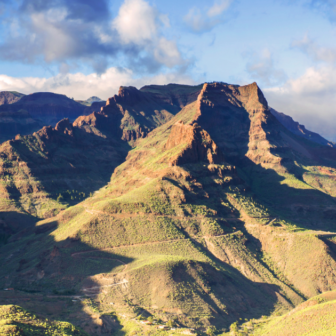 リスコ・カイドとグラン・カナリア島の聖なる山々の文化的景観の写真