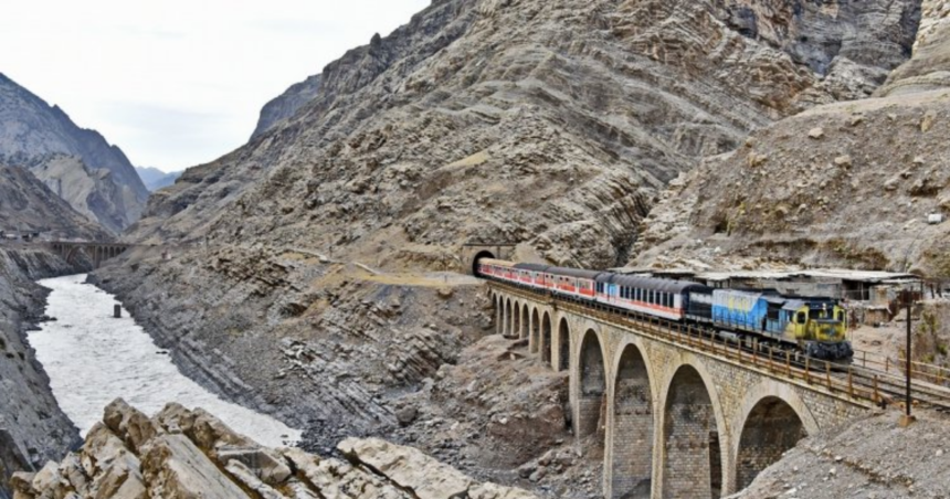 イラン縦貫鉄道の写真